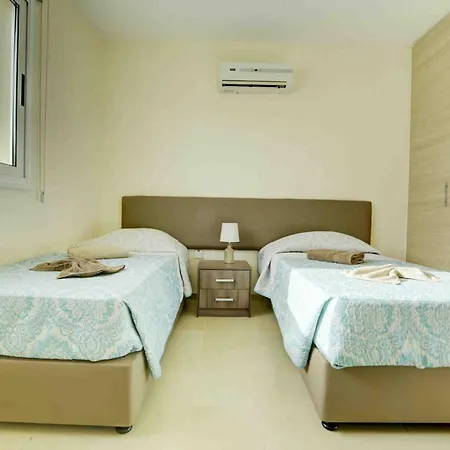 Nissi Martha Apartment *